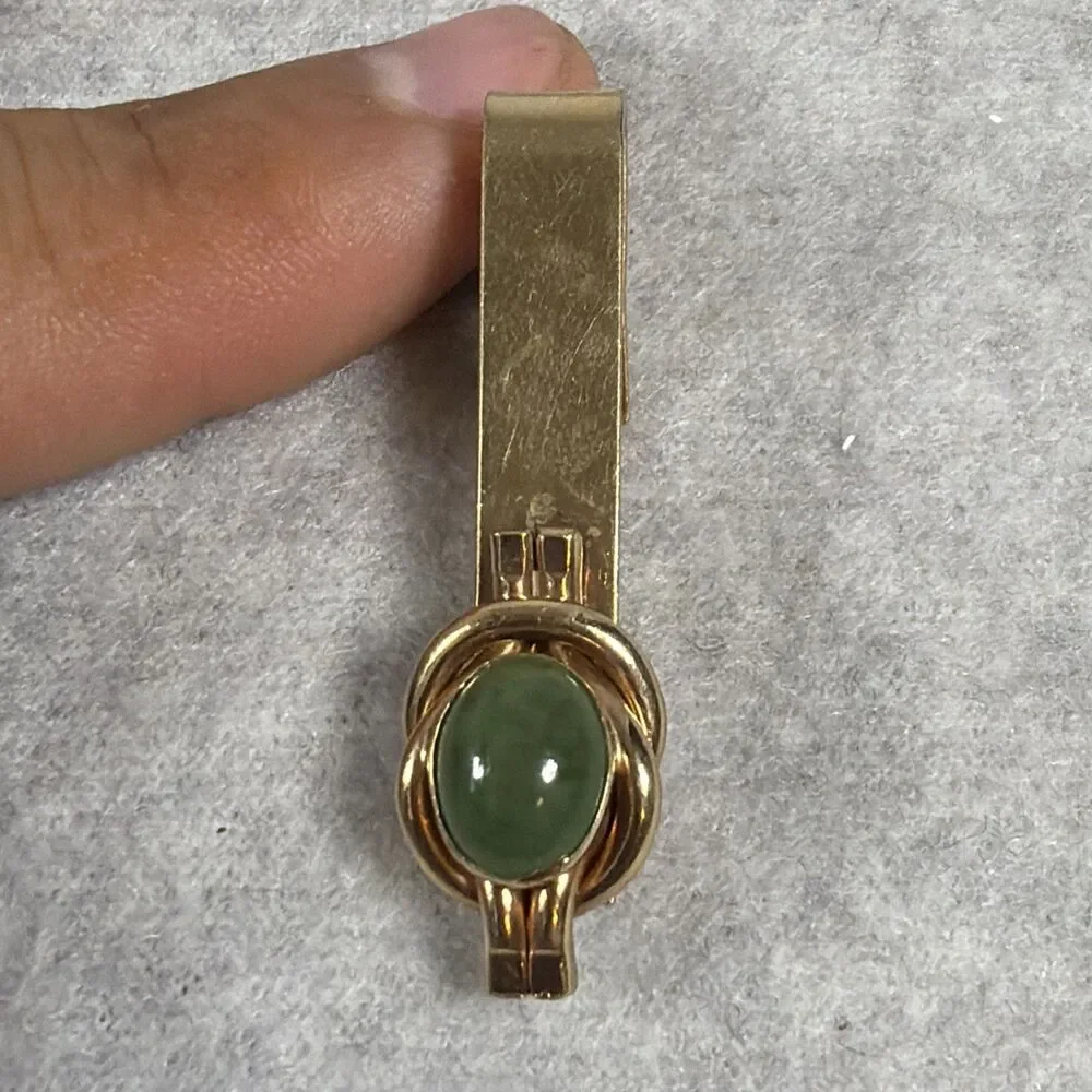 Vintage Mid Century Green Jade Gold Tone Alligator Tie Clip Bar Swank Era